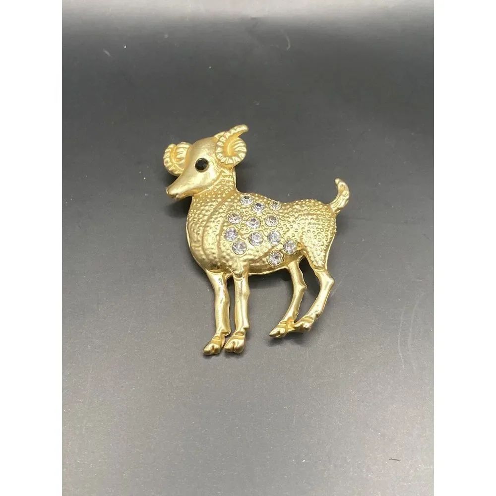 Aries Jeweled Brooch gilded steel and white crystal rhinestones - Picture 5 of 5